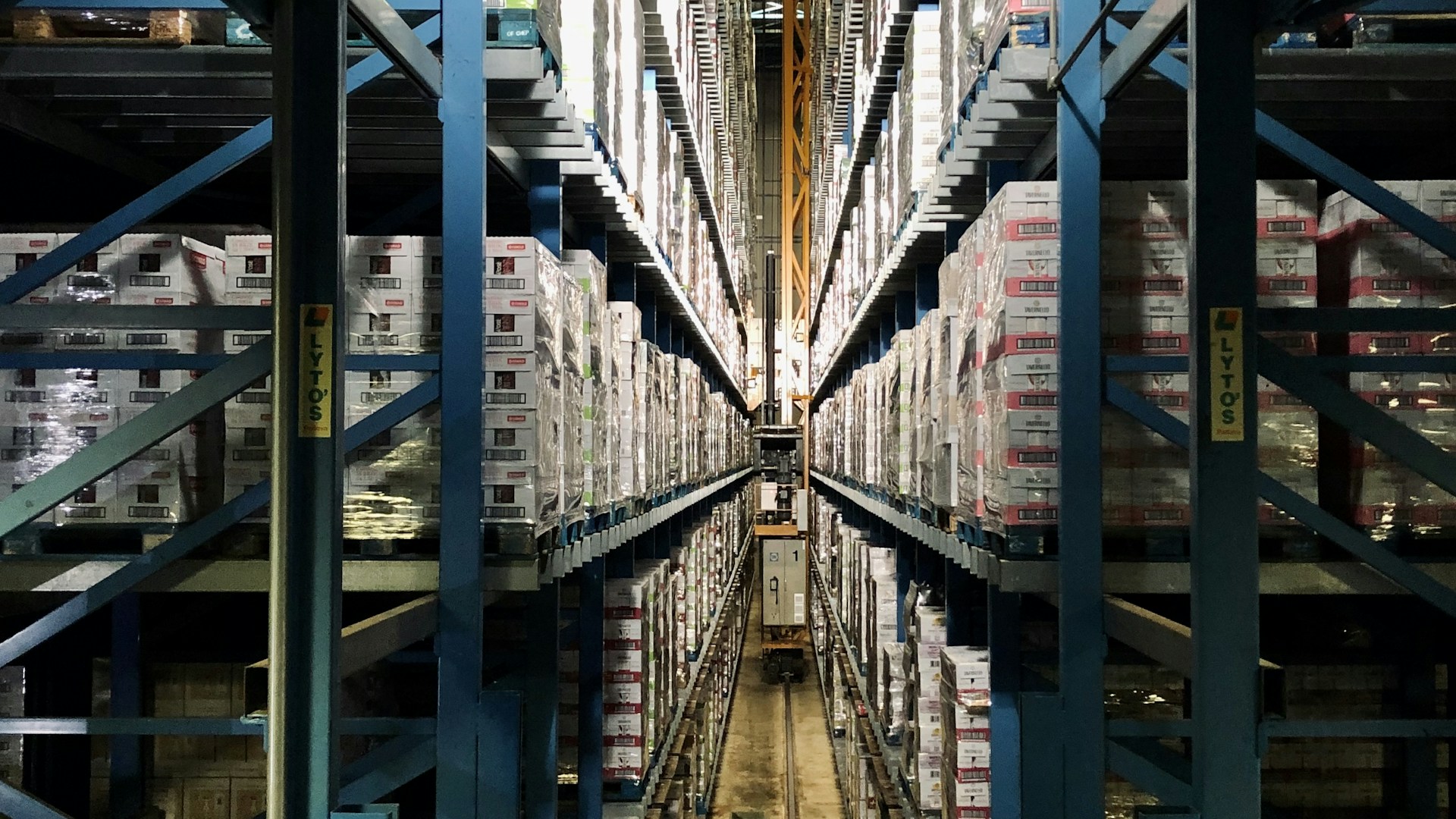 Automated warehouse storage system